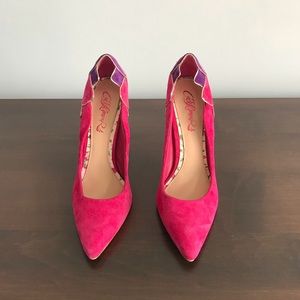 Carlos Santana hot pink suede pumps